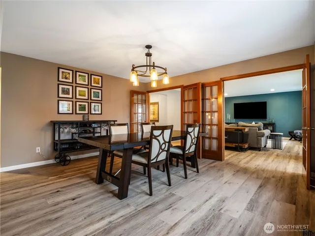 a view of a livingroom and dining room