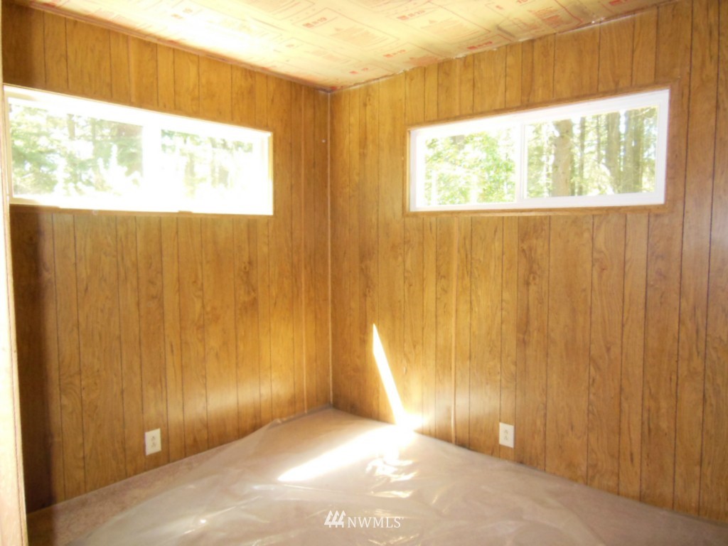 5580 Southeast Nelson Road Olalla, WA 98359 - Photo 11 of 18 Gallery Image 11