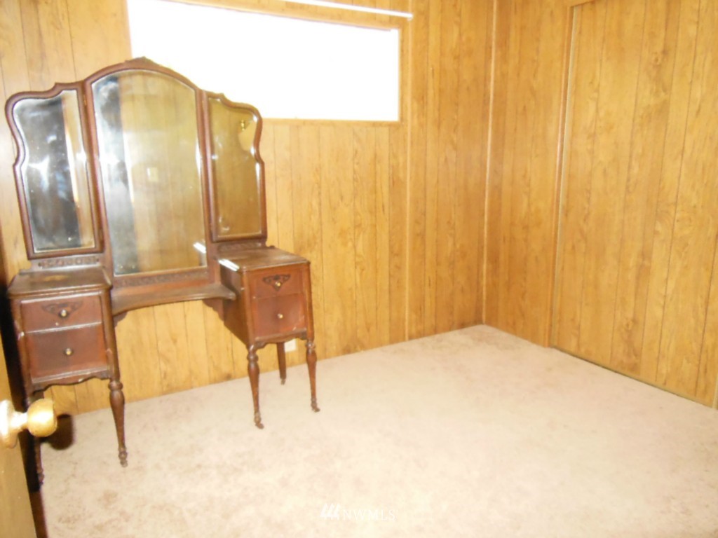 5580 Southeast Nelson Road Olalla, WA 98359 - Photo 10 of 18 Gallery Image 10