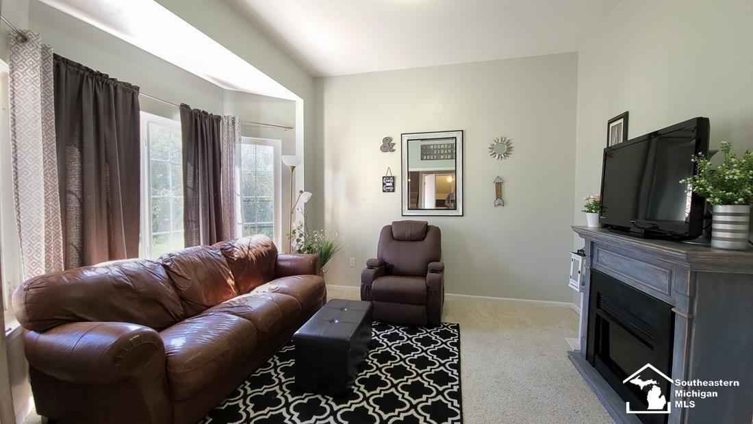 1647 Spaulding Road Monroe, MI 48162 - Photo 3 of 21