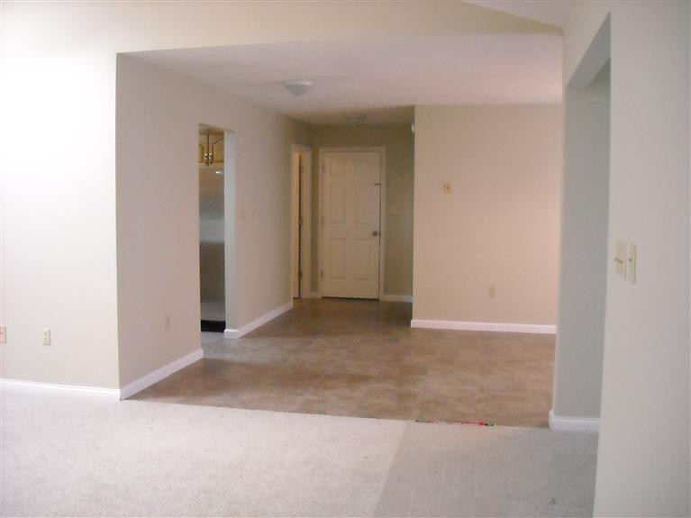 3333 Barbourville Road London, KY 40744 - Photo 15 of 21 Standing in LR, looking towards Dining a