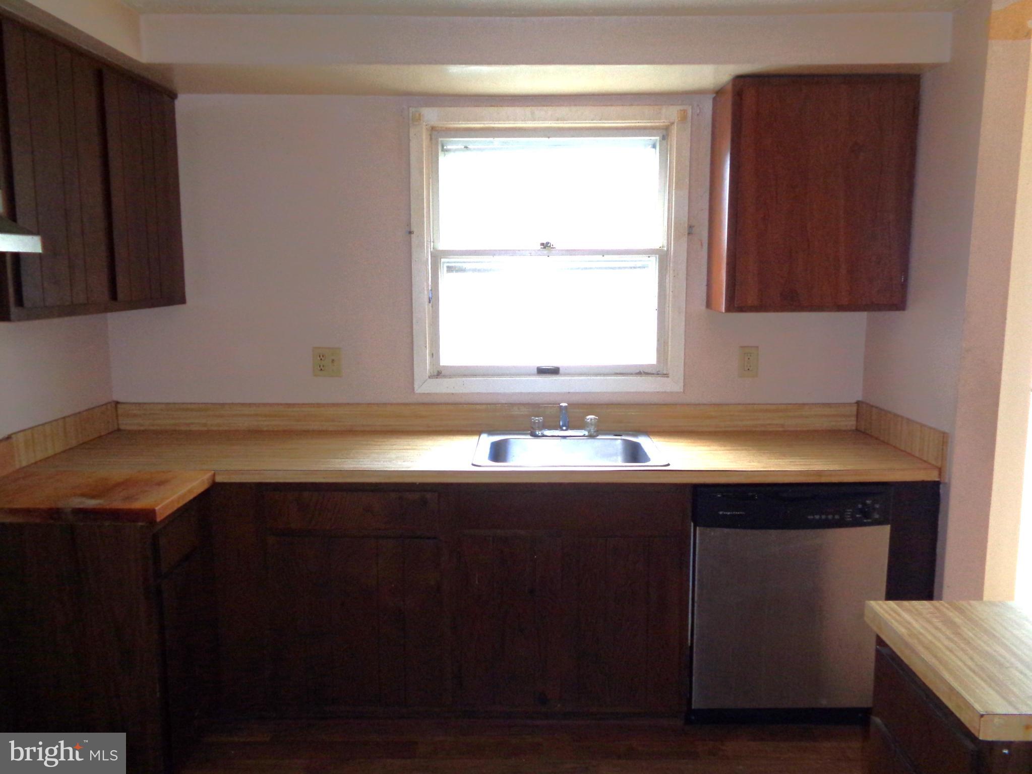 131 Stonegate Drive Frederick, MD 21702 - Photo 6 of 19 Kitchen