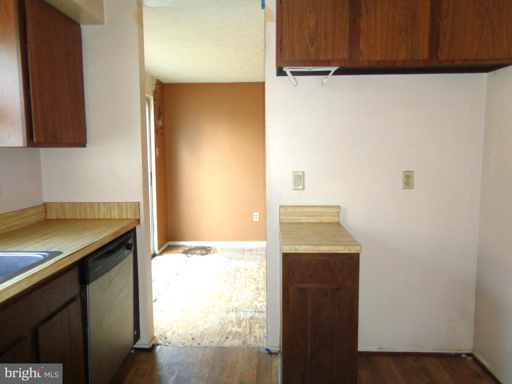 131 Stonegate Drive Frederick, MD 21702 - Photo 8 of 19 Kitchen