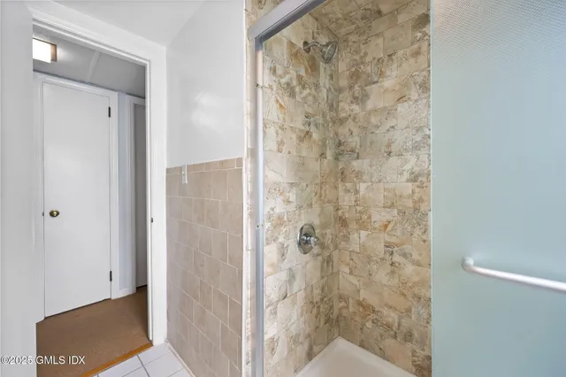 $1,165,000 | 8 Reynolds Place, Greenwich, CT 06831