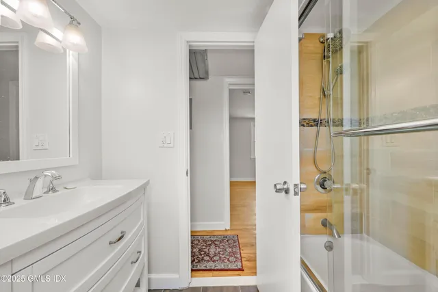 $1,165,000 | 8 Reynolds Place, Greenwich, CT 06831