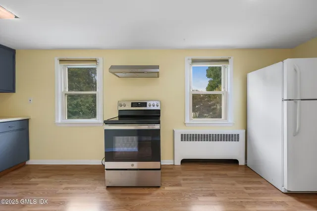 $1,165,000 | 8 Reynolds Place, Greenwich, CT 06831