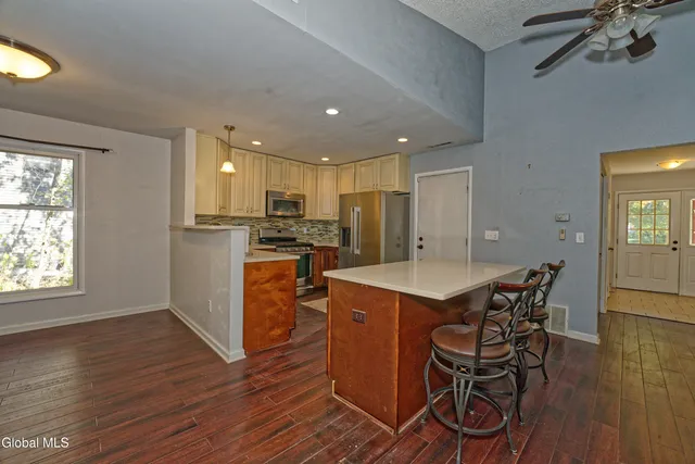 $2,850 | 638 Top Ridge Drive, Albany, NY 12203