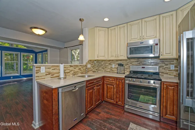 $2,850 | 638 Top Ridge Drive, Albany, NY 12203