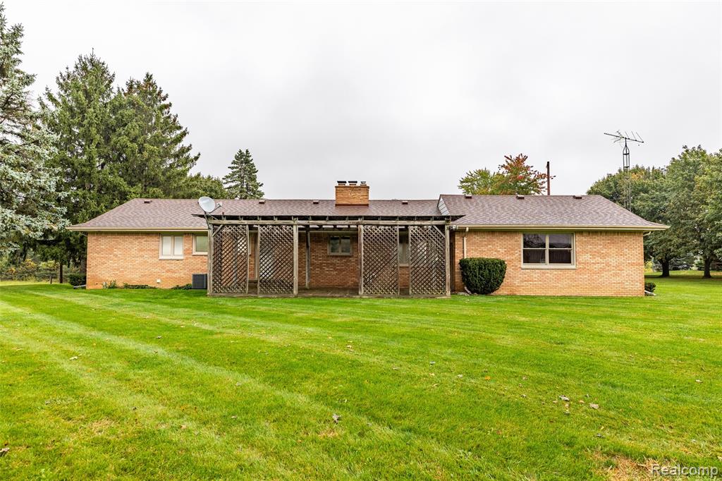 6438 South State Road Goodrich, MI 48438 - Photo 5 of 38
