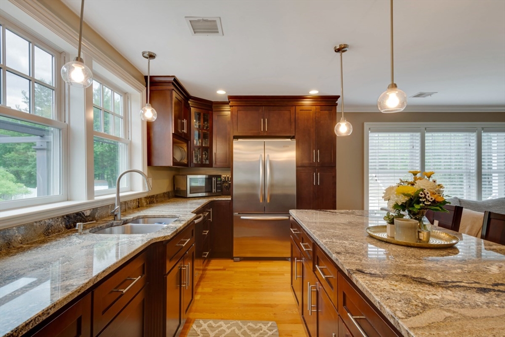385 Howe Street Methuen, MA 01844 - Photo 12 of 40 Gallery Image 12