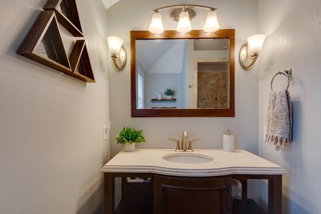 385 Howe Street Methuen, MA 01844 - Photo 22 of 40 Gallery Image 22