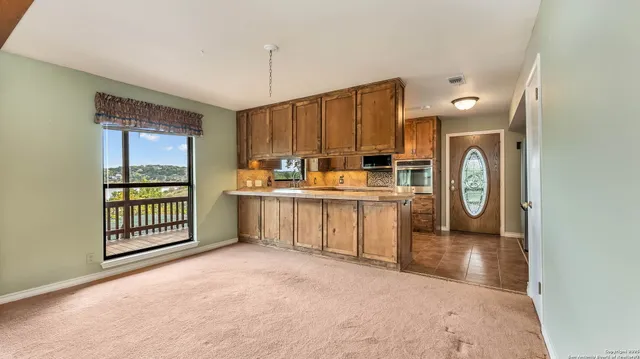 $687,000 | 642 Lakebreeze Drive, Canyon Lake, TX 78133