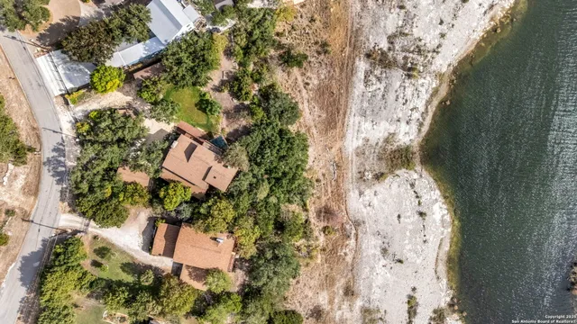 $687,000 | 642 Lakebreeze Drive, Canyon Lake, TX 78133