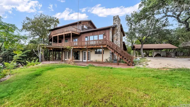 $687,000 | 642 Lakebreeze Drive, Canyon Lake, TX 78133