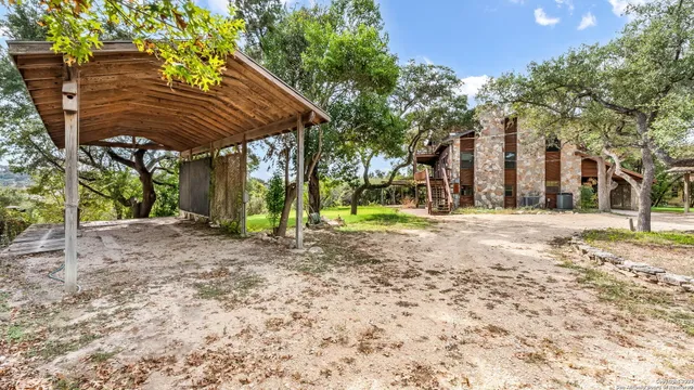 $687,000 | 642 Lakebreeze Drive, Canyon Lake, TX 78133