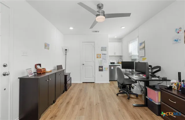 $298,000 | 108 The Ugly Way, Jarrell, TX 76537