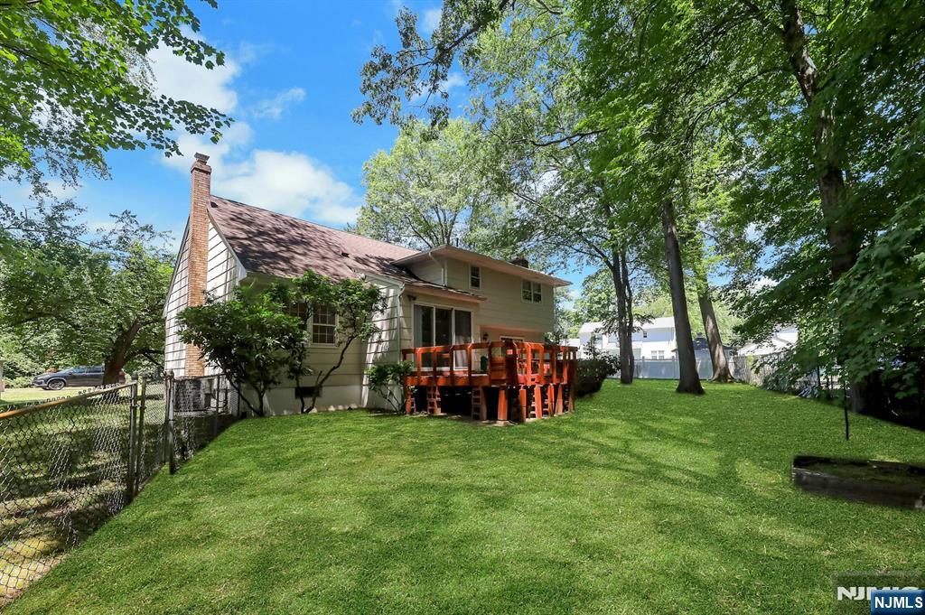 281 Rivara Court Ridgewood, NJ 07450 - Photo 39 of 41