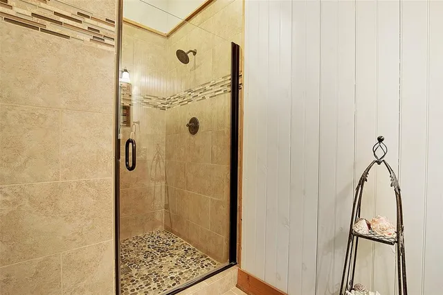 $759,999 | 575 County Road 1214, Quitman, TX 75783