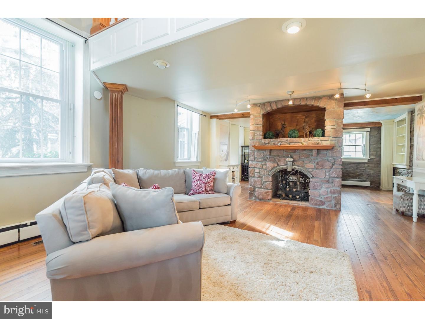 500 Dresher Road Horsham, PA 19044 - Photo 2 of 25 Living Room