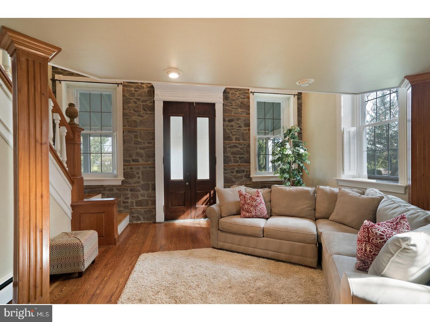 500 Dresher Road Horsham, PA 19044 - Photo 4 of 25 Living Room