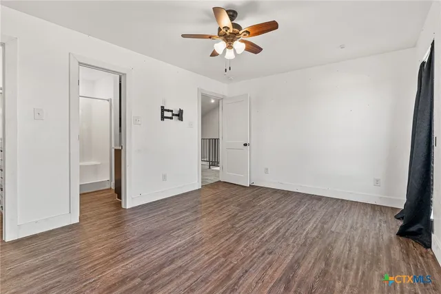 a bathroom with a white bath tub