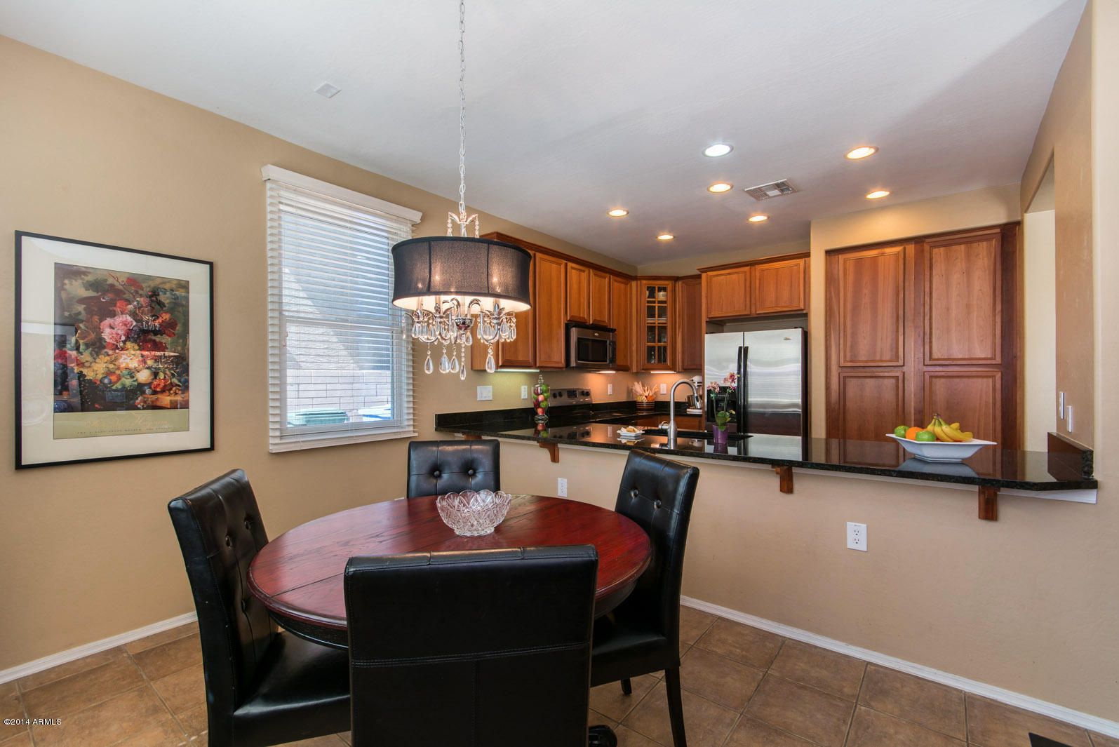 2341 East Fraktur Road Phoenix, AZ 85040 - Photo 11 of 36 Dining area view 2