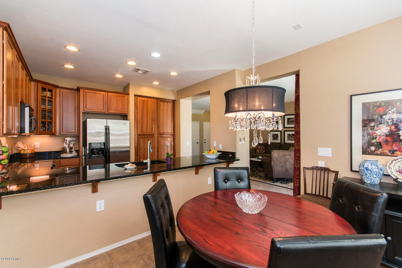2341 East Fraktur Road Phoenix, AZ 85040 - Photo 12 of 36 Dining area view 3