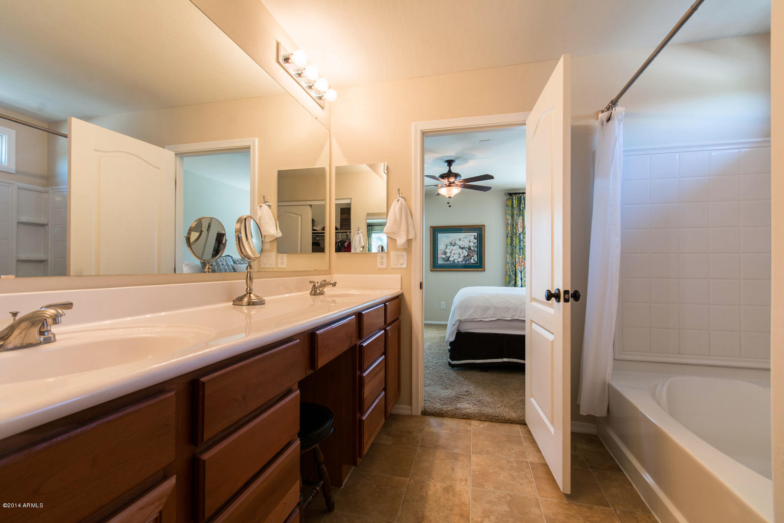 2341 East Fraktur Road Phoenix, AZ 85040 - Photo 22 of 36 Master bathroom view 2