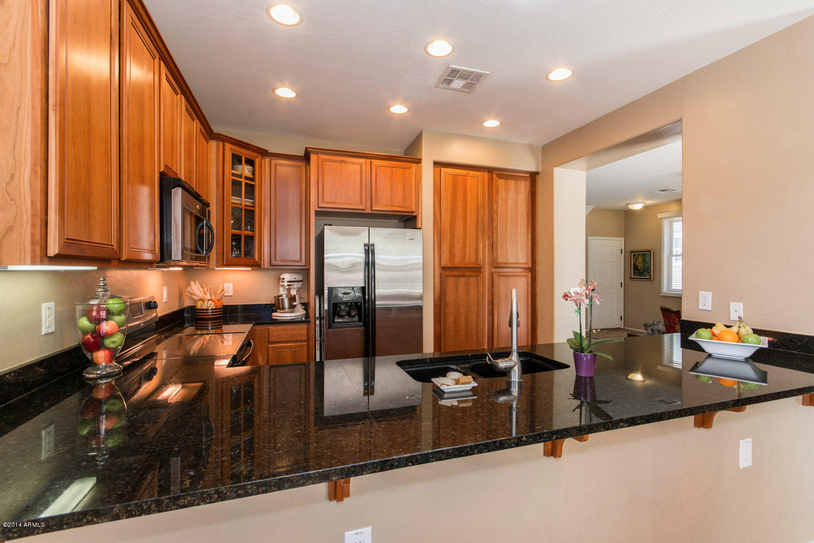 2341 East Fraktur Road Phoenix, AZ 85040 - Photo 9 of 36 Kitchen view 3