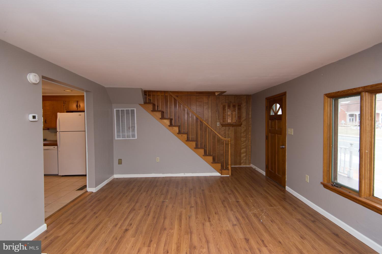 149 Main Street Secretary, MD 21664 - Photo 3 of 22 Living Room