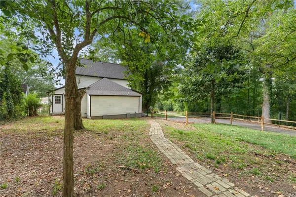 $209,900 | 6 Hillside Avenue, Lindale, GA 30147
