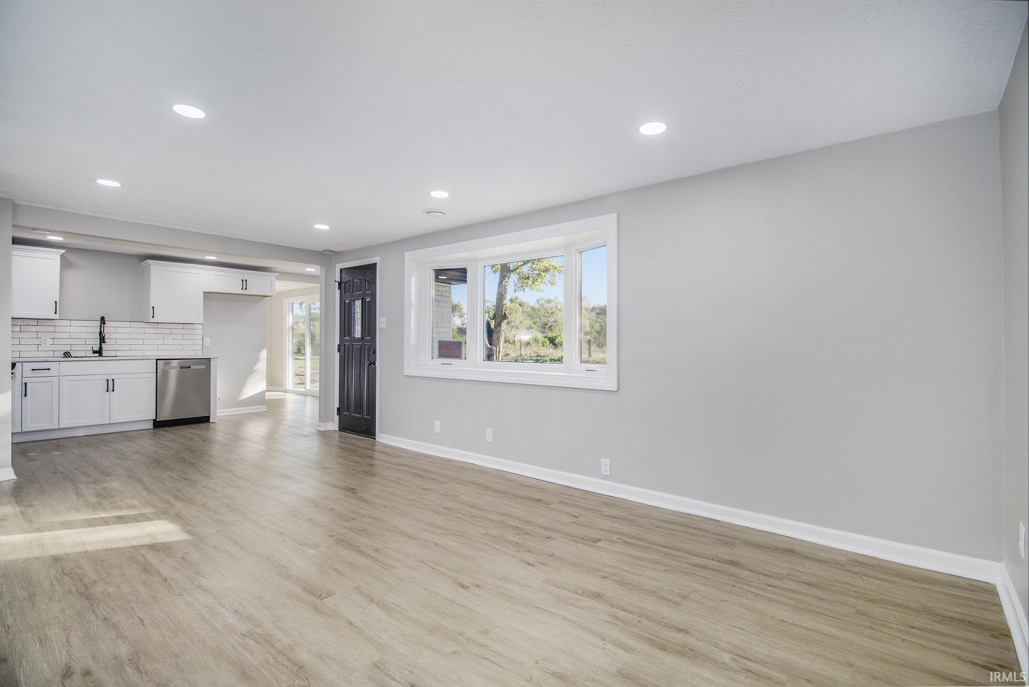 55159 Apple Road Osceola, IN 46561 - Photo 3 of 17 Gallery Image 3