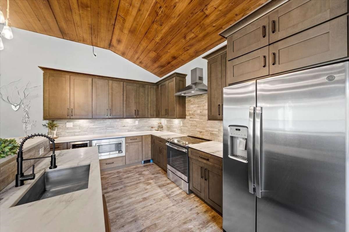 34 Mountain View Road Winhall, VT 05340 - Photo 14 of 37