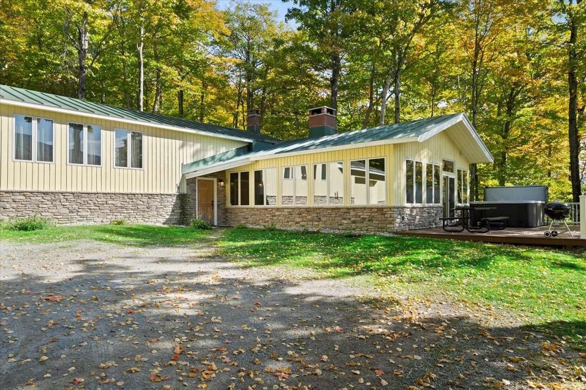 34 Mountain View Road Winhall, VT 05340 - Photo 4 of 37