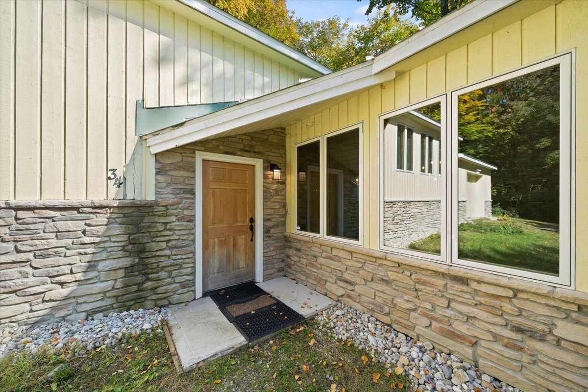 34 Mountain View Road Winhall, VT 05340 - Photo 6 of 37