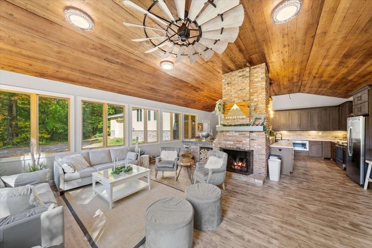 34 Mountain View Road Winhall, VT 05340 - Photo 9 of 37