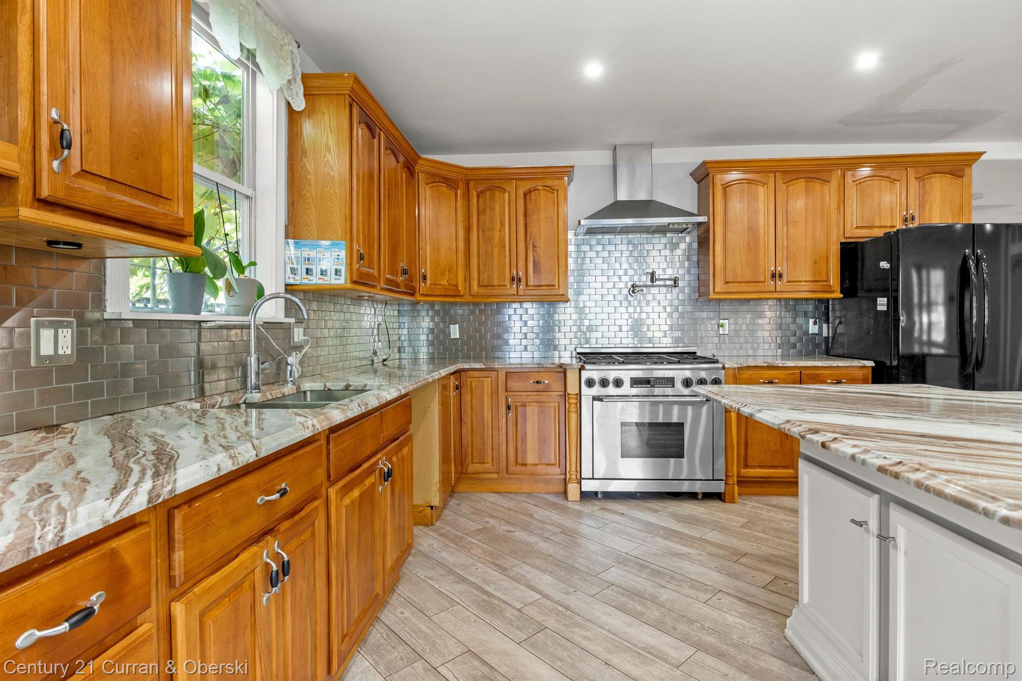 26185 Wick Road Taylor, MI 48180 - Photo 8 of 32 Gallery Image 8