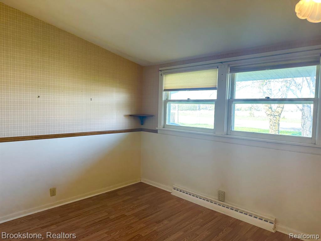 1439 Elms Road Flint, MI 48532 - Photo 13 of 22