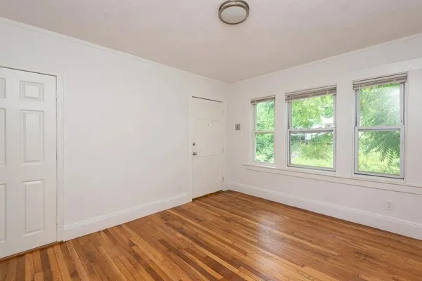 $2,700 | 112 Adams Street, Unit 3R, Boston, MA 02122