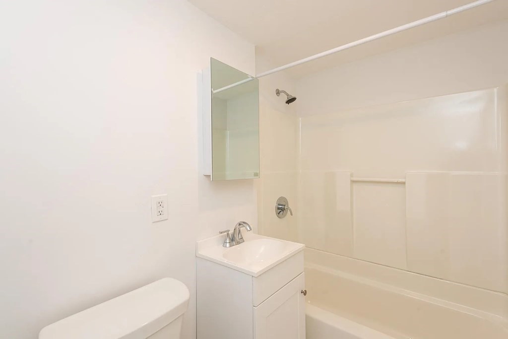 112 Adams Street, Unit 3R Boston, MA 02122 - Photo 10 of 14