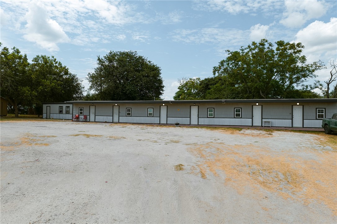 106 West Fulton Street Mathis, TX 78368 - Photo 3 of 16 Gallery Image 3