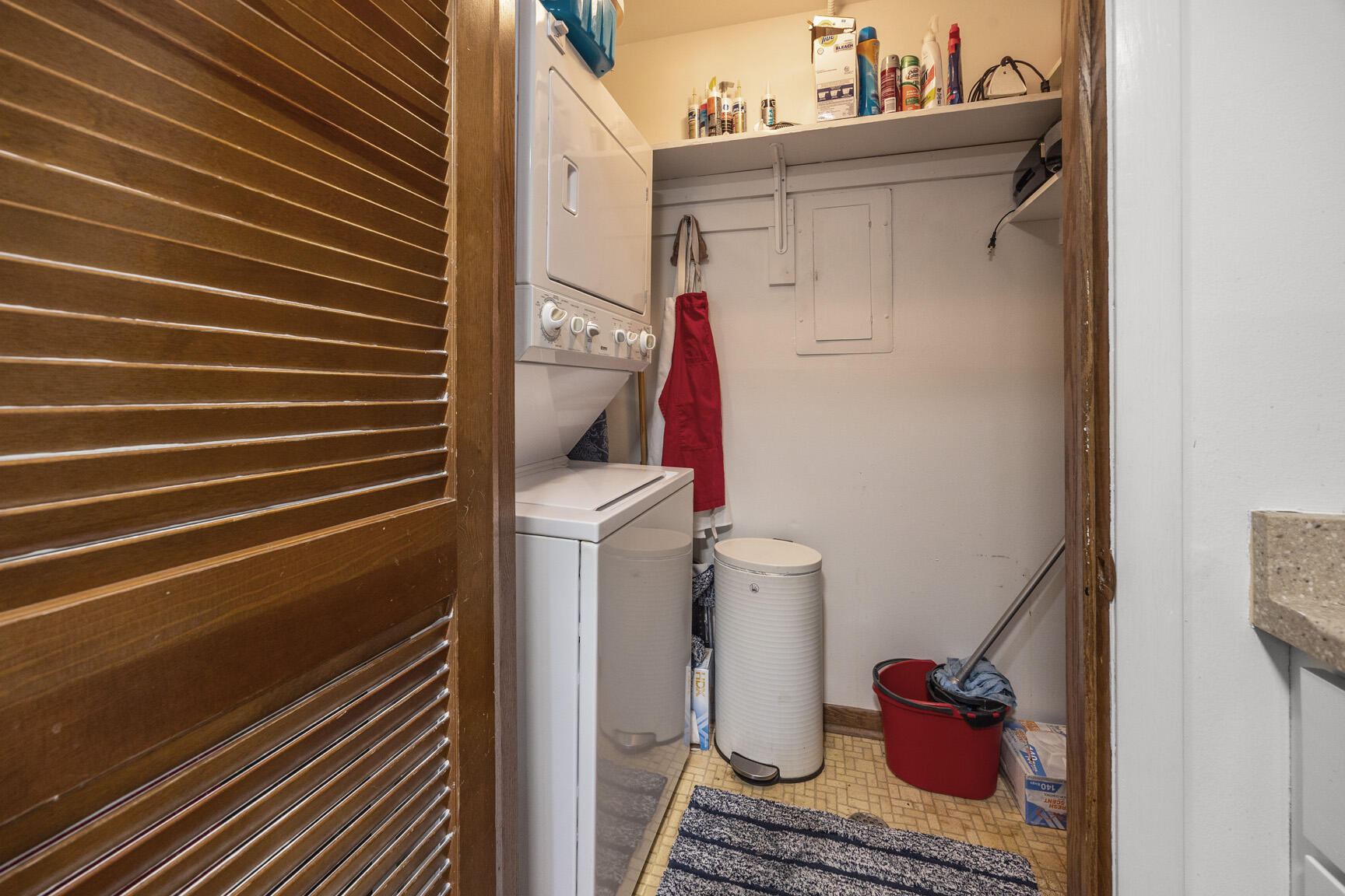 N84w15750 Ridge Road, Unit 105 Menomonee Falls, WI 53051 - Photo 17 of 28 In Unit Laundry