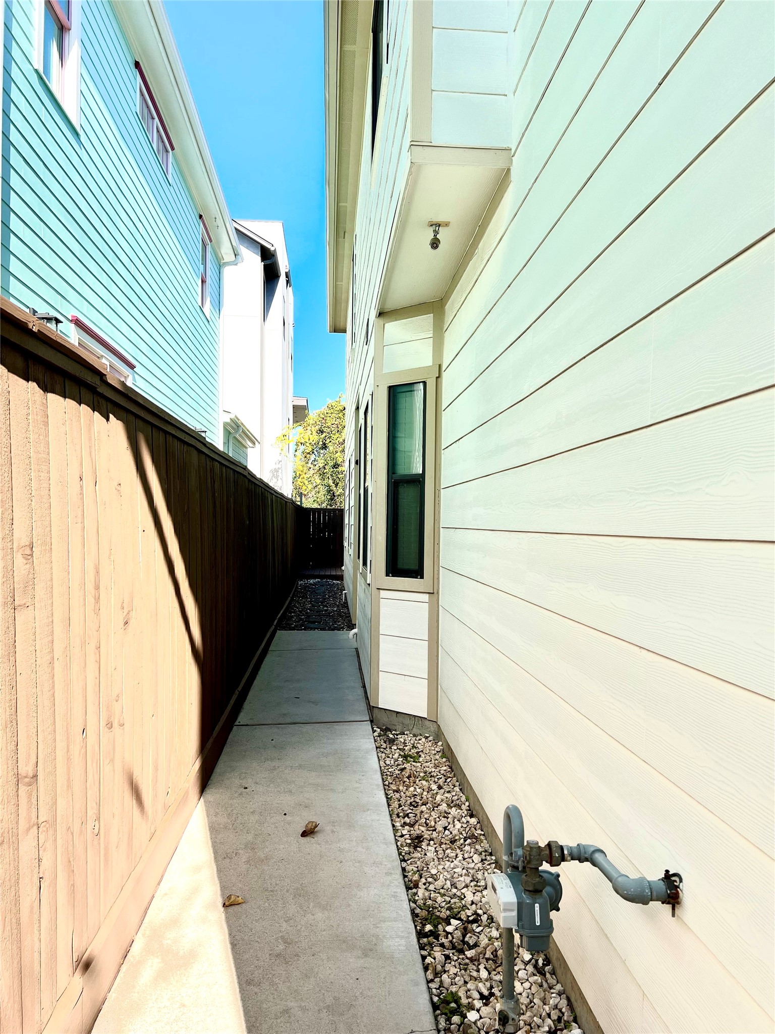 1818 Edwards Street Houston, TX 77007 - Photo 3 of 33