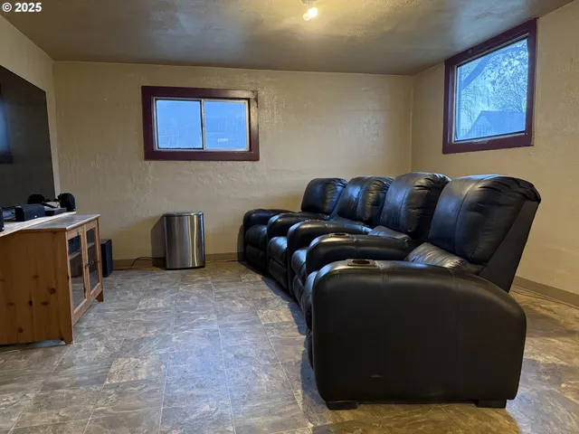 $274,950 | 612 Southwest 3rd Street, Ontario, OR 97914