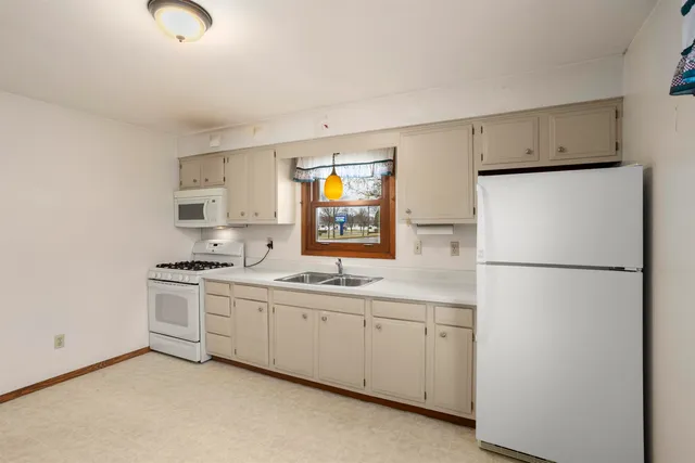 $210,000 | 2109 East College Avenue, Appleton, WI 54915