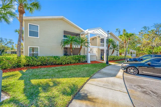 $1,999 | 8123 45th Court East, Unit 8, Sarasota, FL 34243