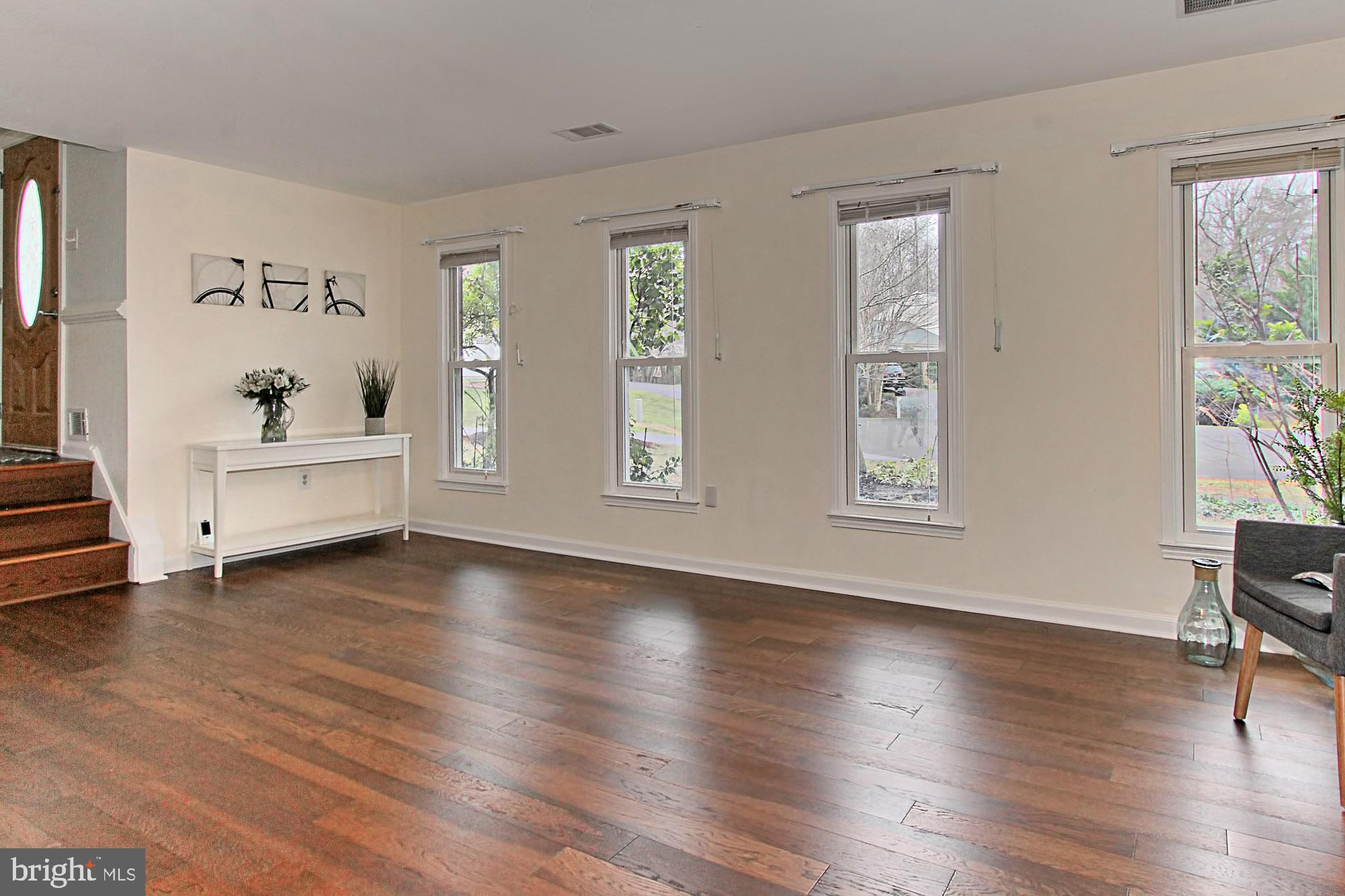 12302 Coleraine Court Reston, VA 20191 - Photo 23 of 35 Spacious Family Room with 4 Windows!