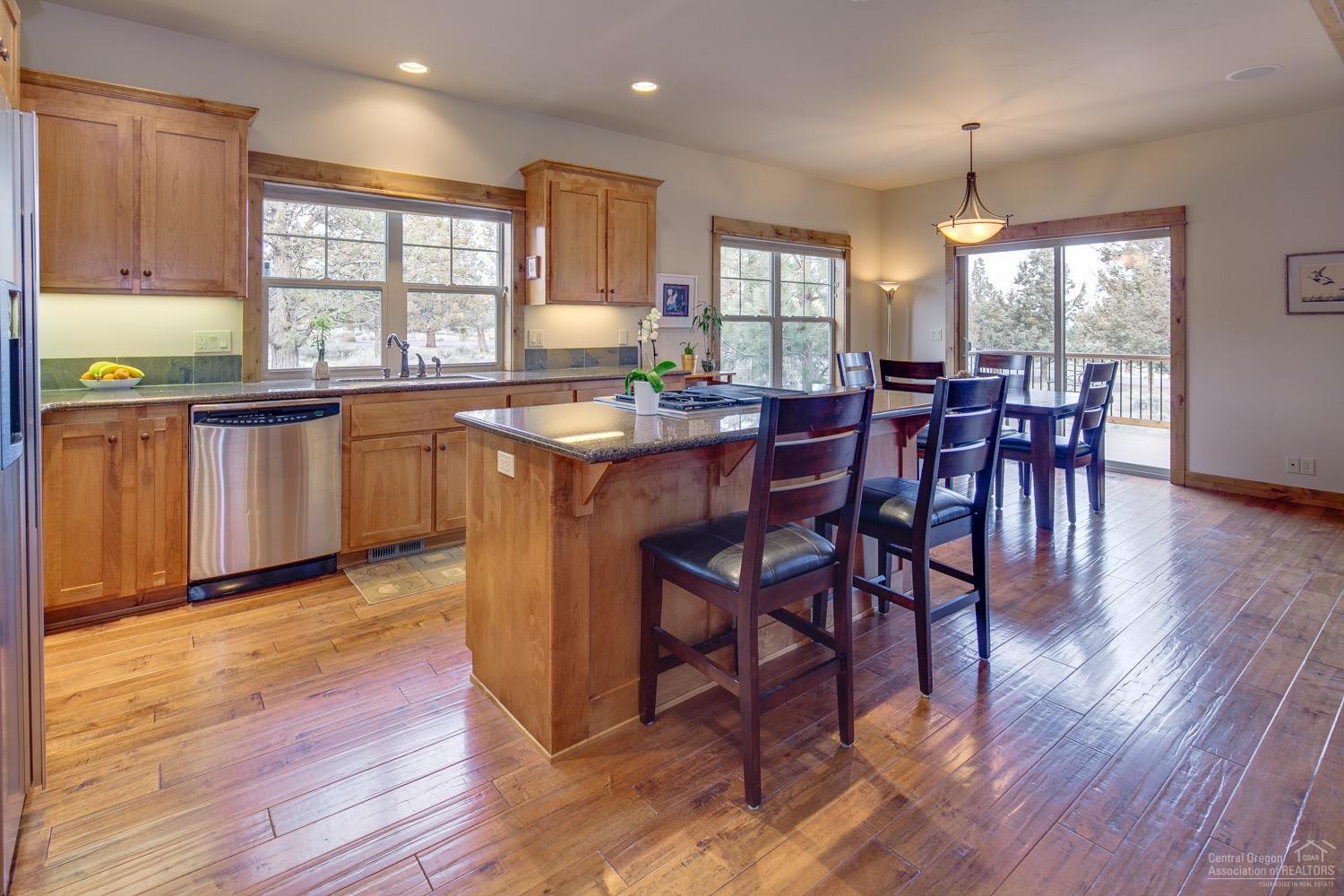200 Vista Rim Drive Redmond, OR 97756 - Photo 15 of 25 Gallery Image 15