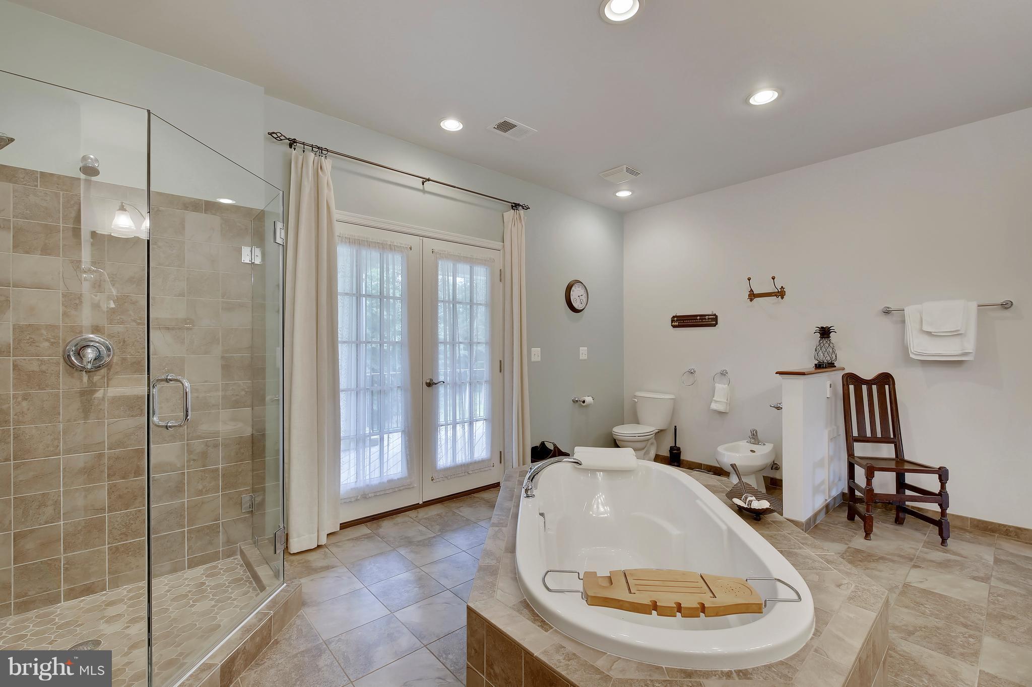 2016 Collingwood Road Alexandria, VA 22308 - Photo 11 of 30 Bath (Master)