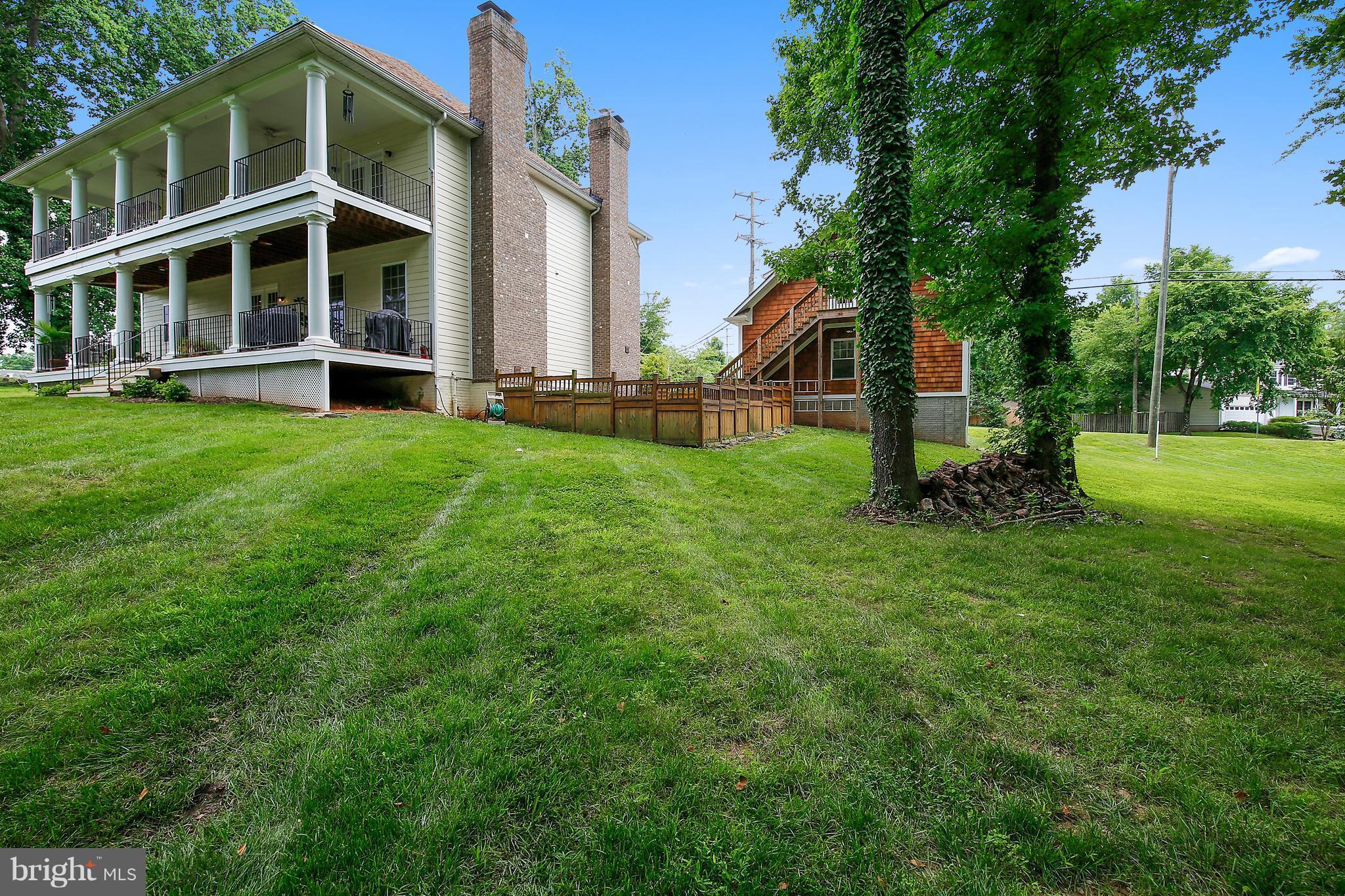 2016 Collingwood Road Alexandria, VA 22308 - Photo 28 of 30 Rear/Side/Part Fence for dogs